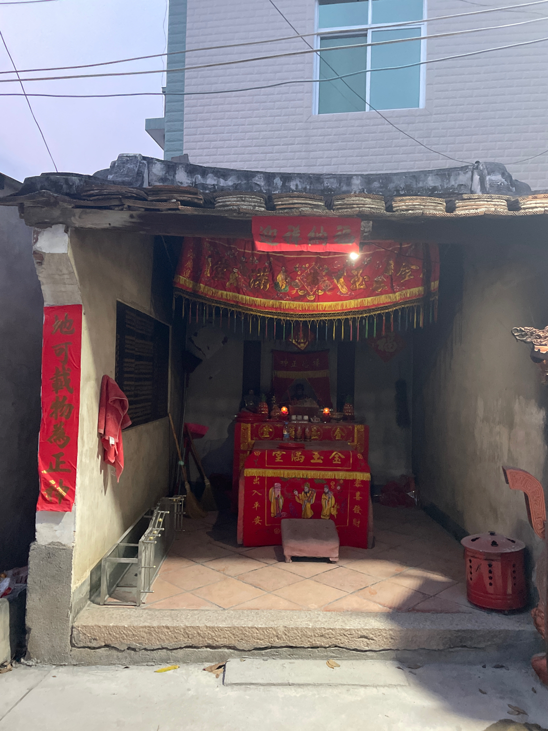 九湖林前村土地庙实景照片