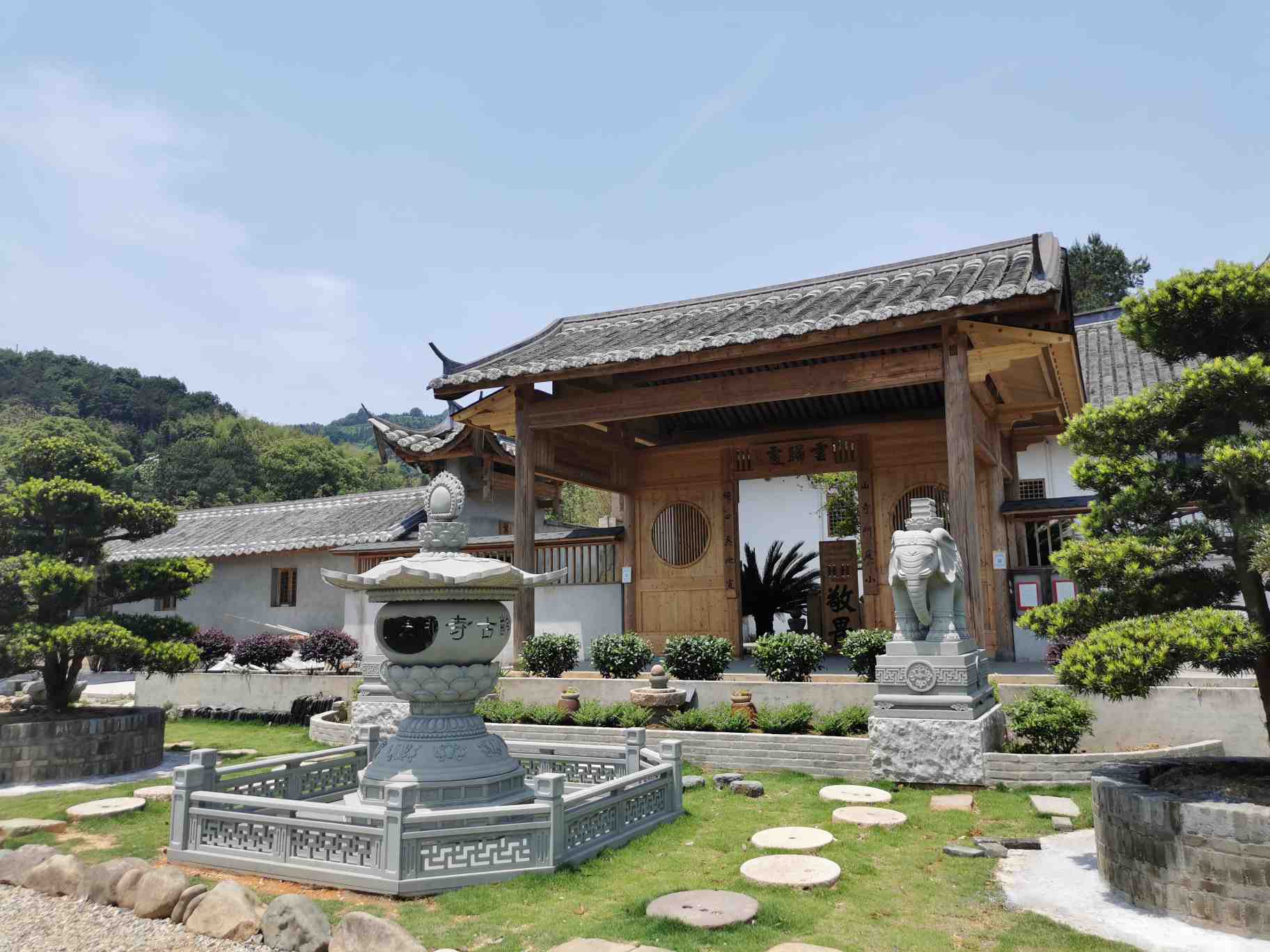 龟龄寺实景照片