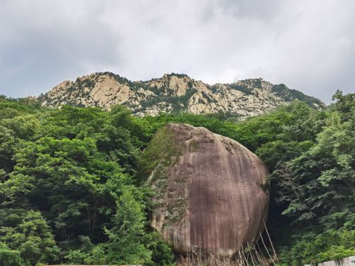 雾灵山风景区-清凉界碑