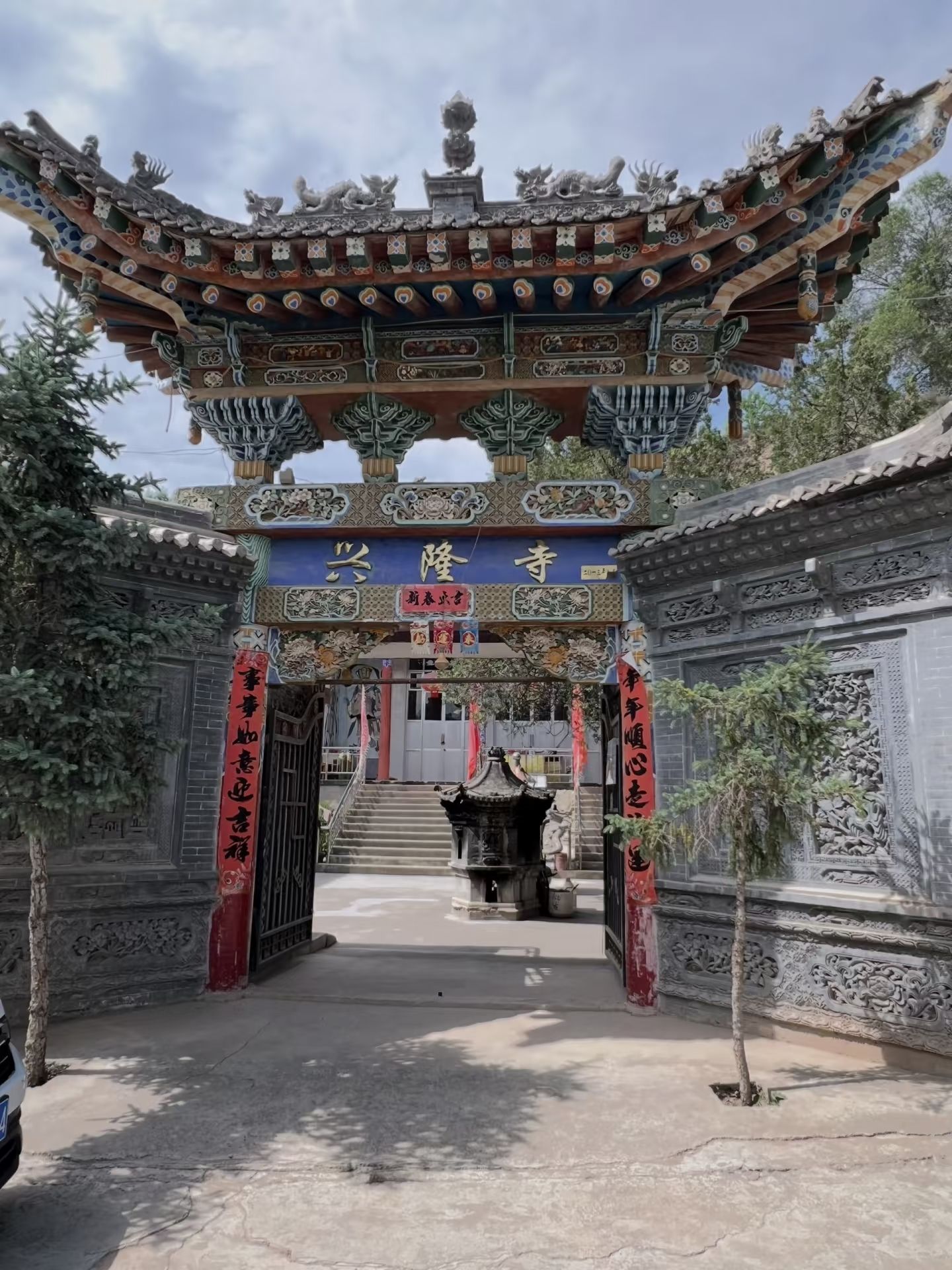 兴隆古寺实景照片
