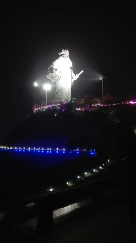 辛弃疾广场旅行图片 3