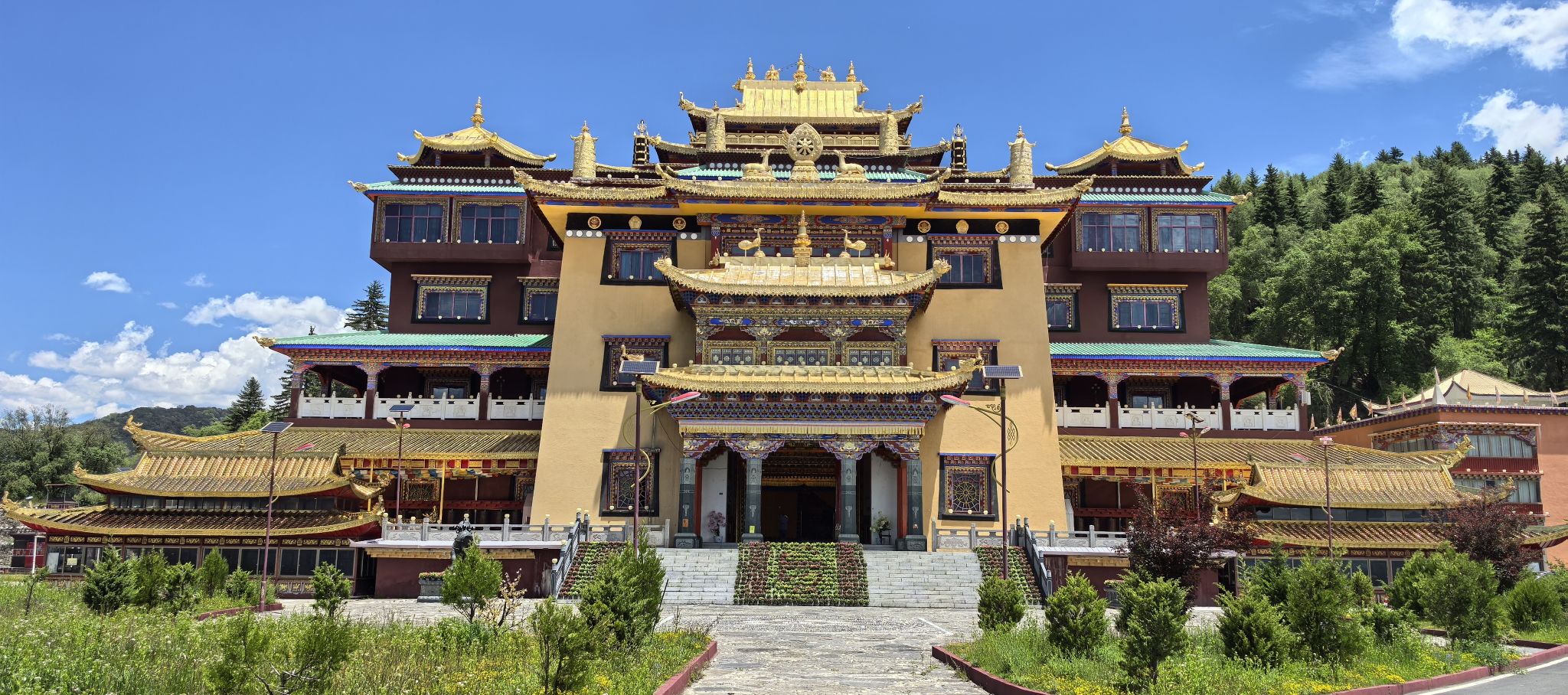 恰斯冬壳尔陆寺实景照片