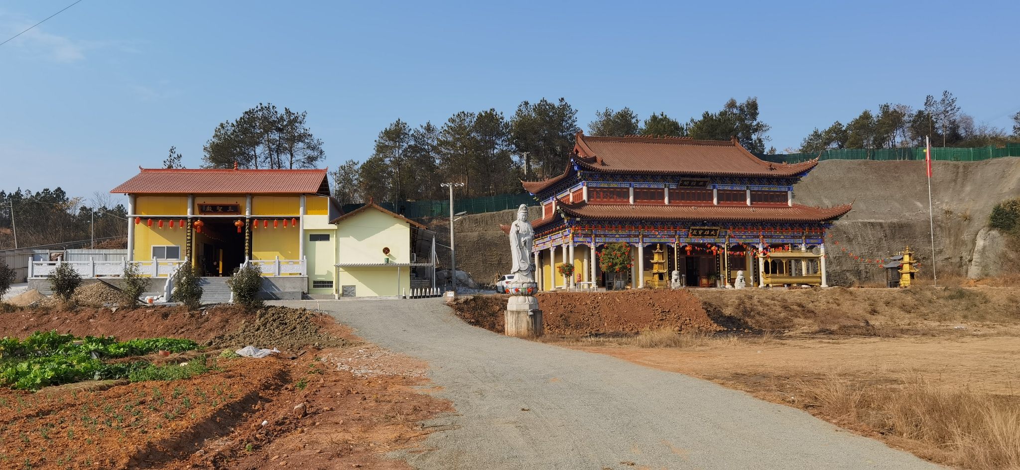御龙古寺实景照片