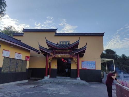 屏风庙实景照片