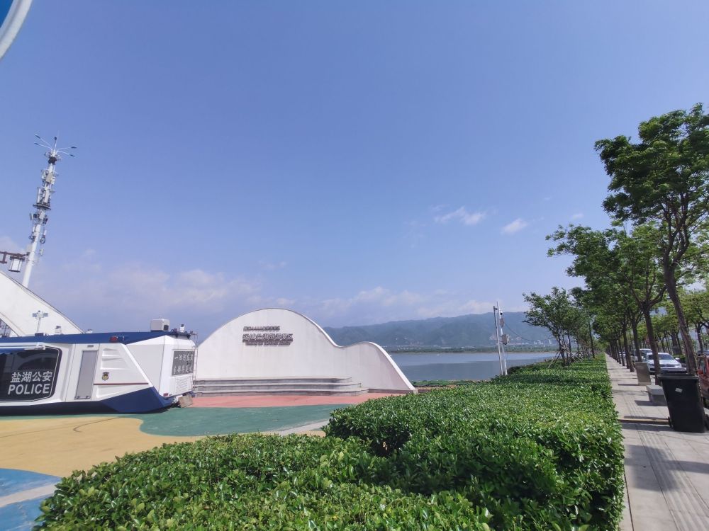 中国死海运城盐湖-七彩盐湖景区景点图片