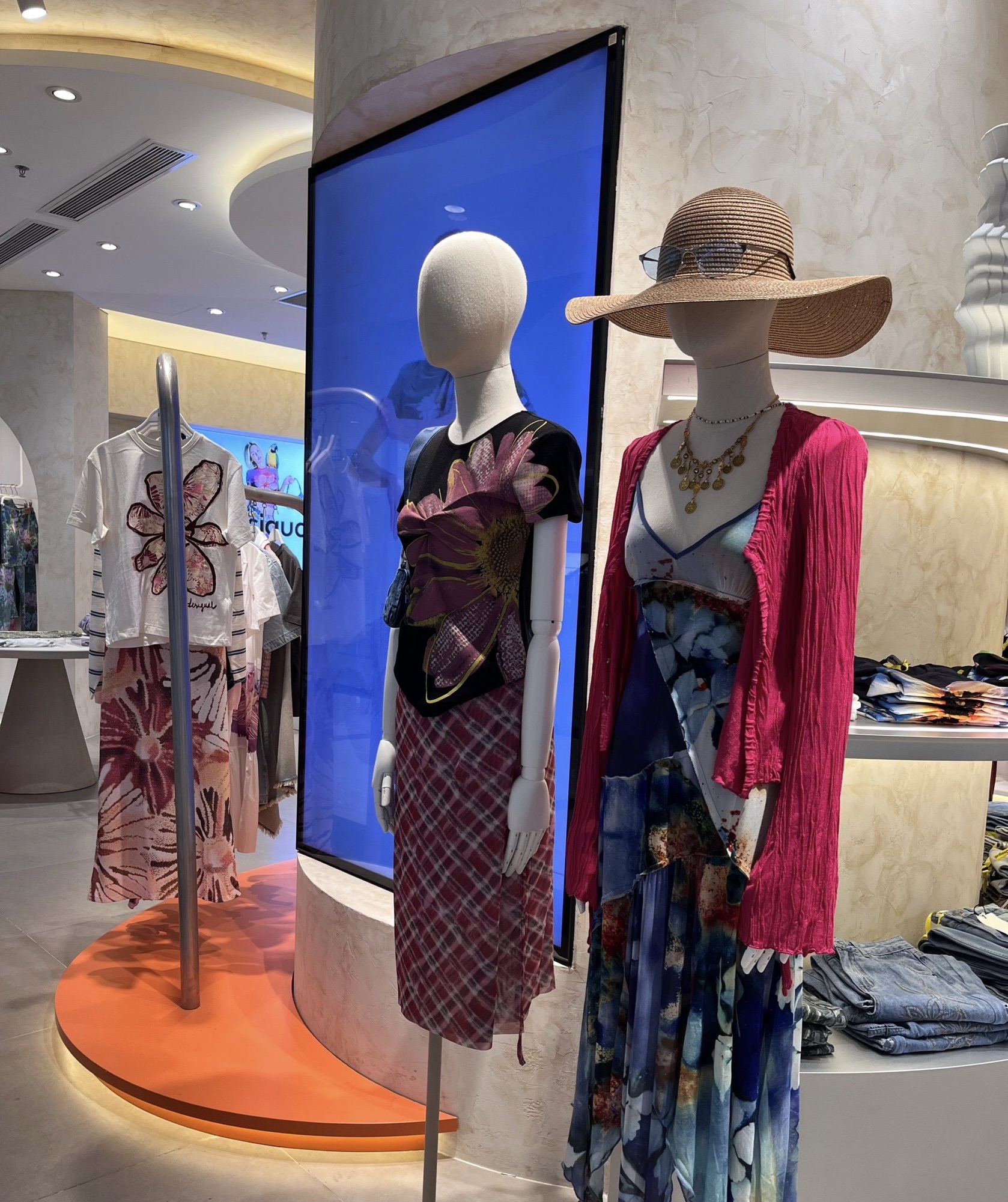 Gallery 3