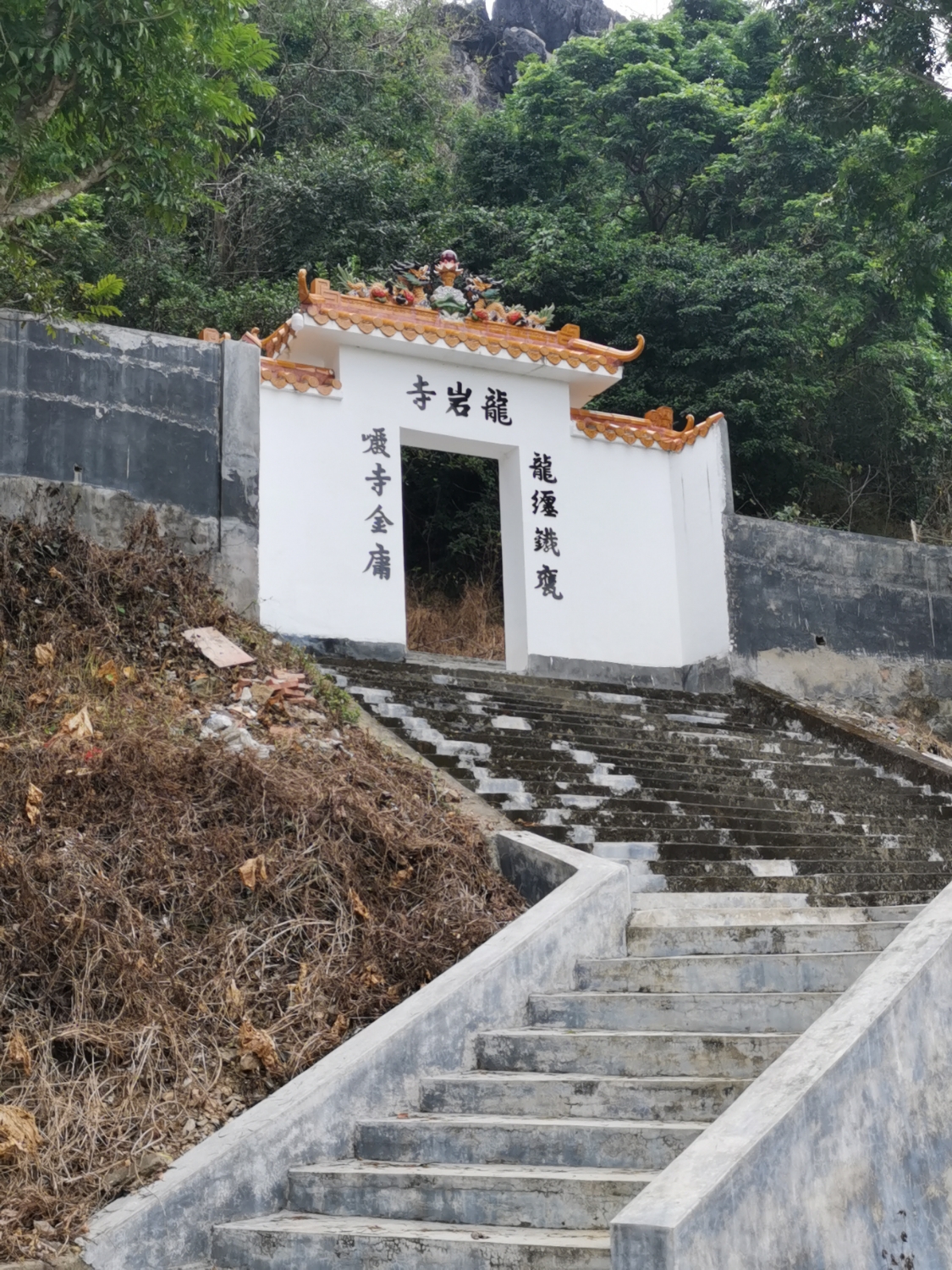 龙岩寺实景照片