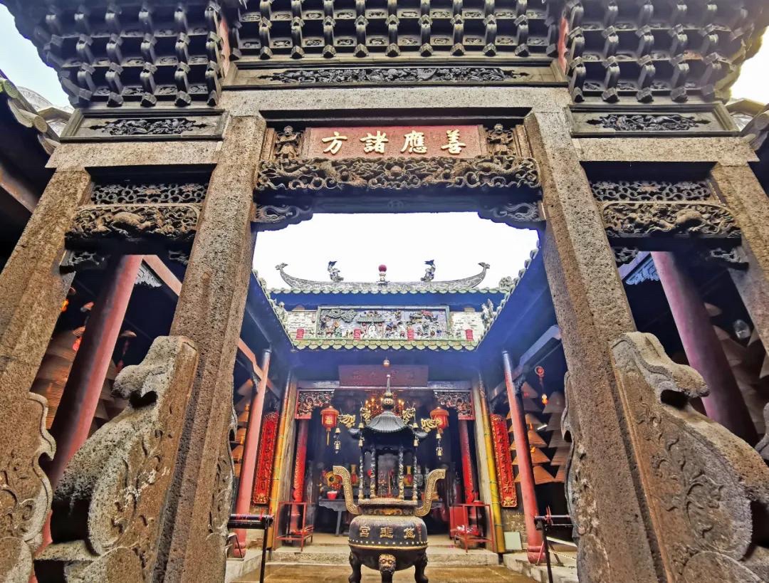 大夫山观音古寺庙实景照片
