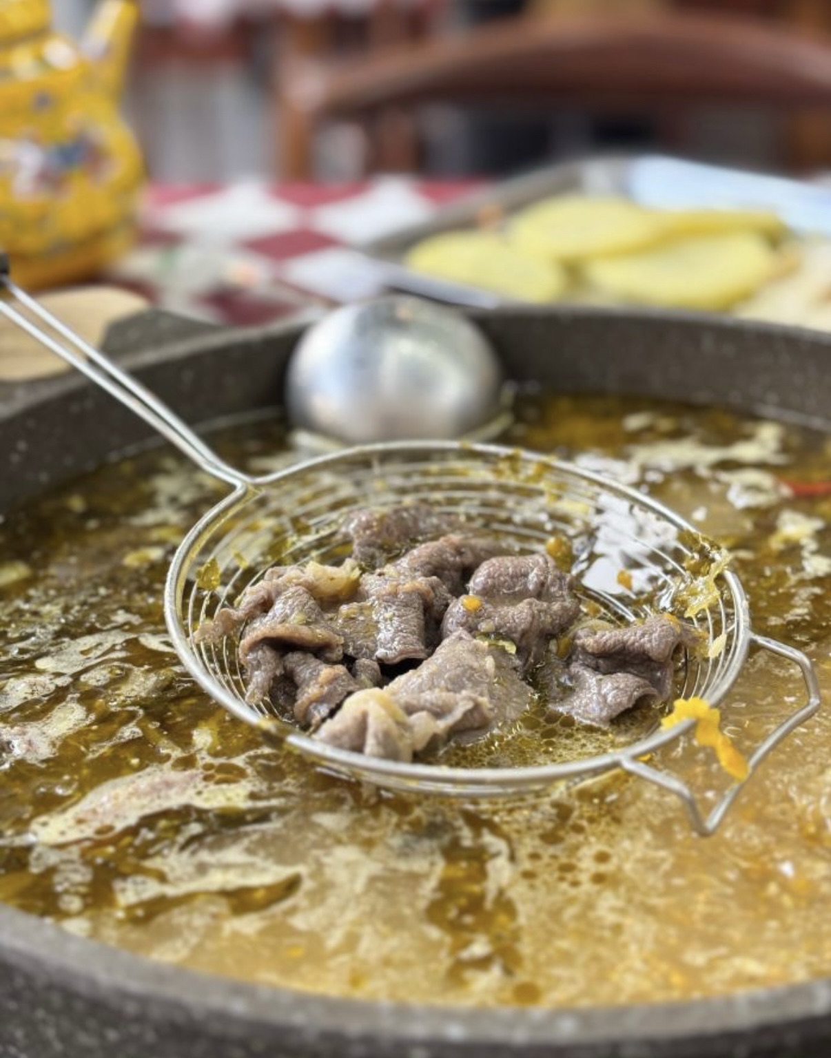 九寨石锅牦牛肉汤锅