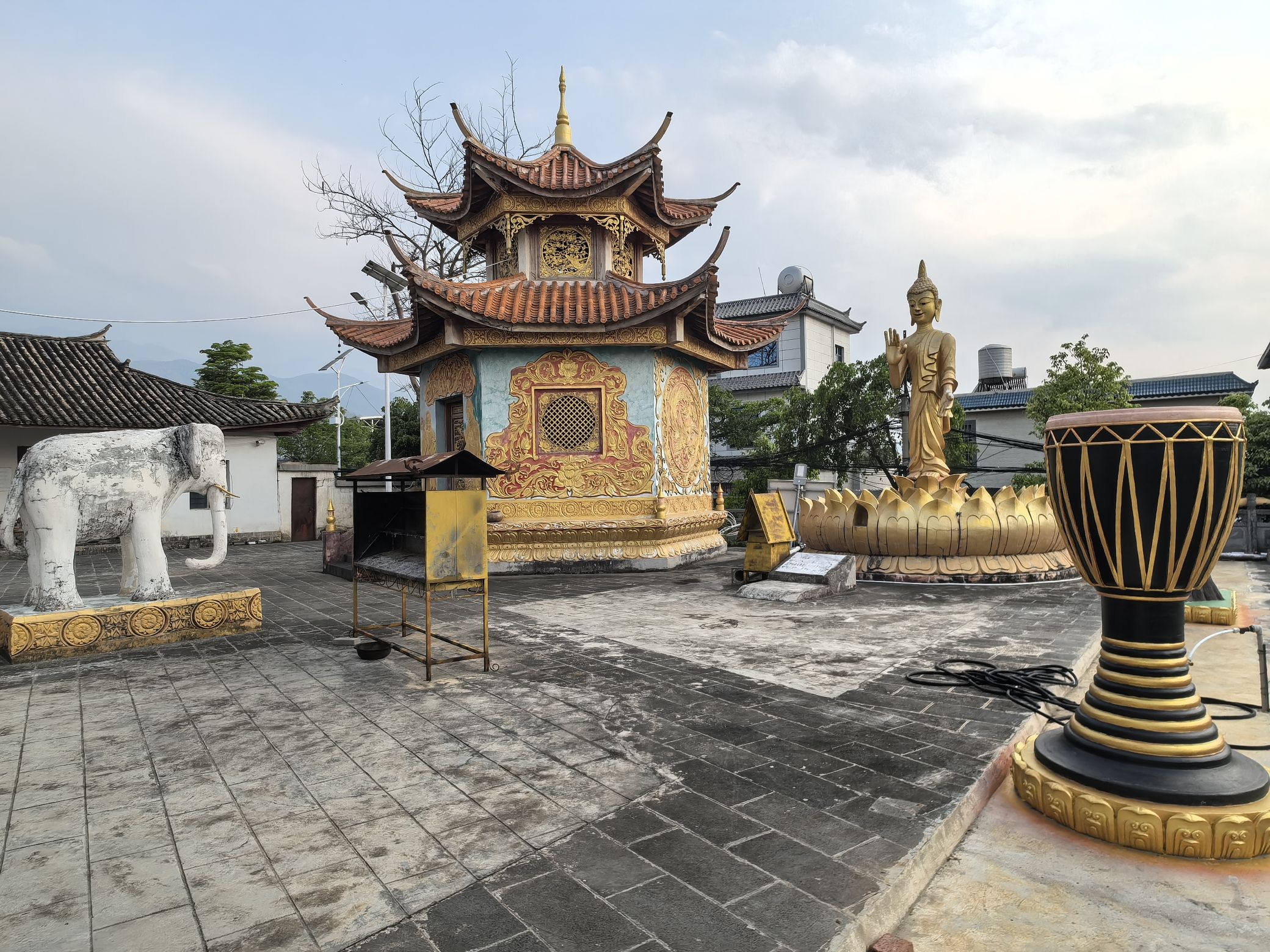 白象寺实景照片