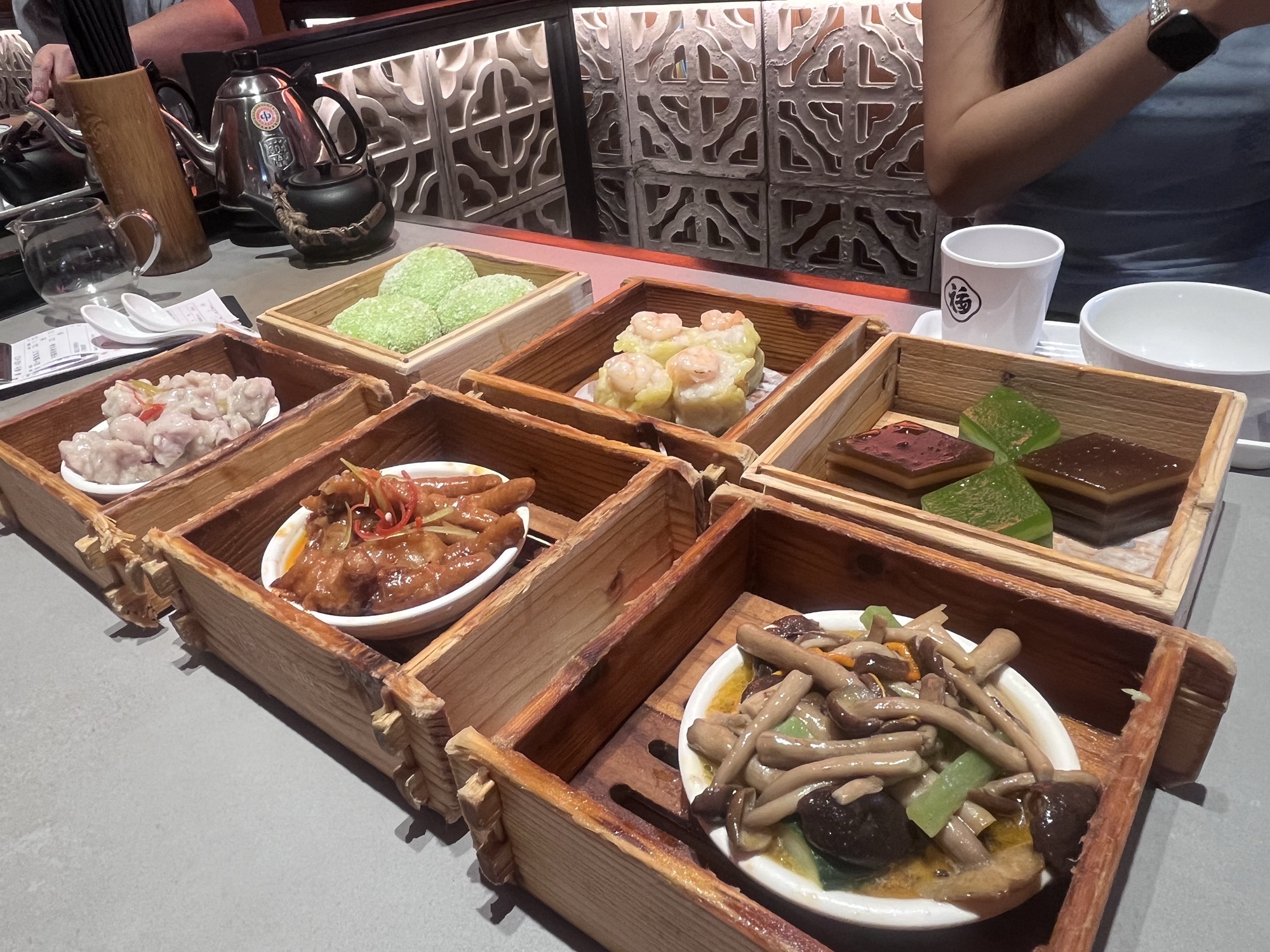 聚福安传统老爸茶(龙湖光年店)