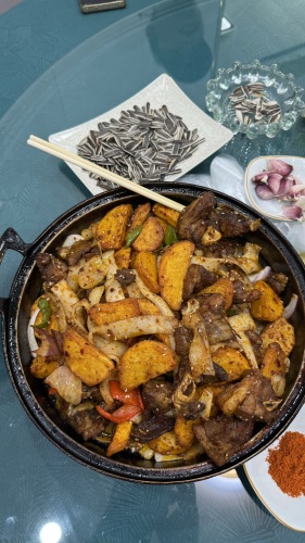 民和手抓美食城