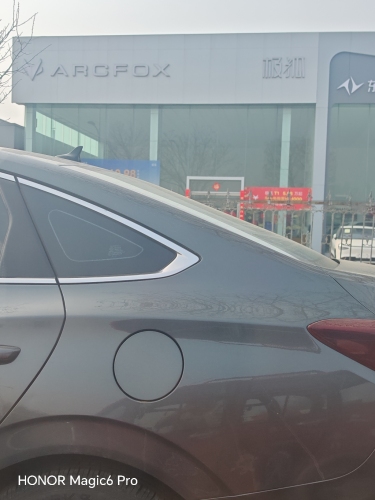 ARCFOX极狐中心定州店