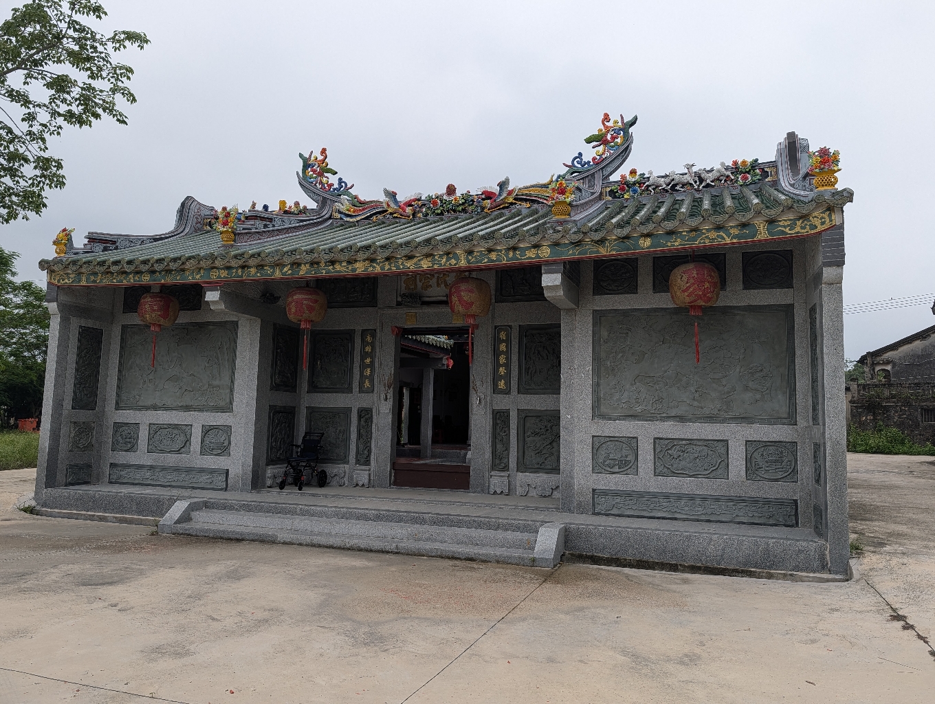 麦氏宗祠实景照片