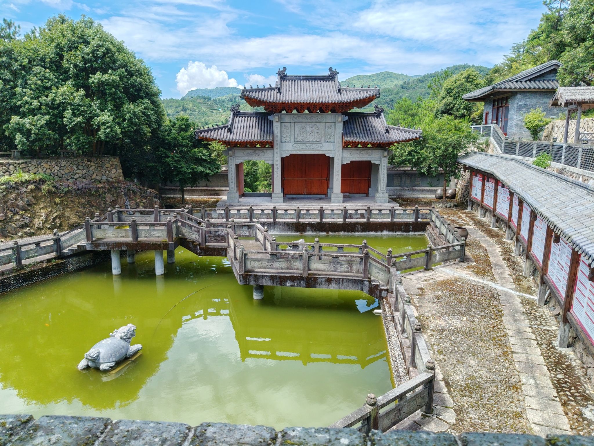 大罗宝殿实景照片