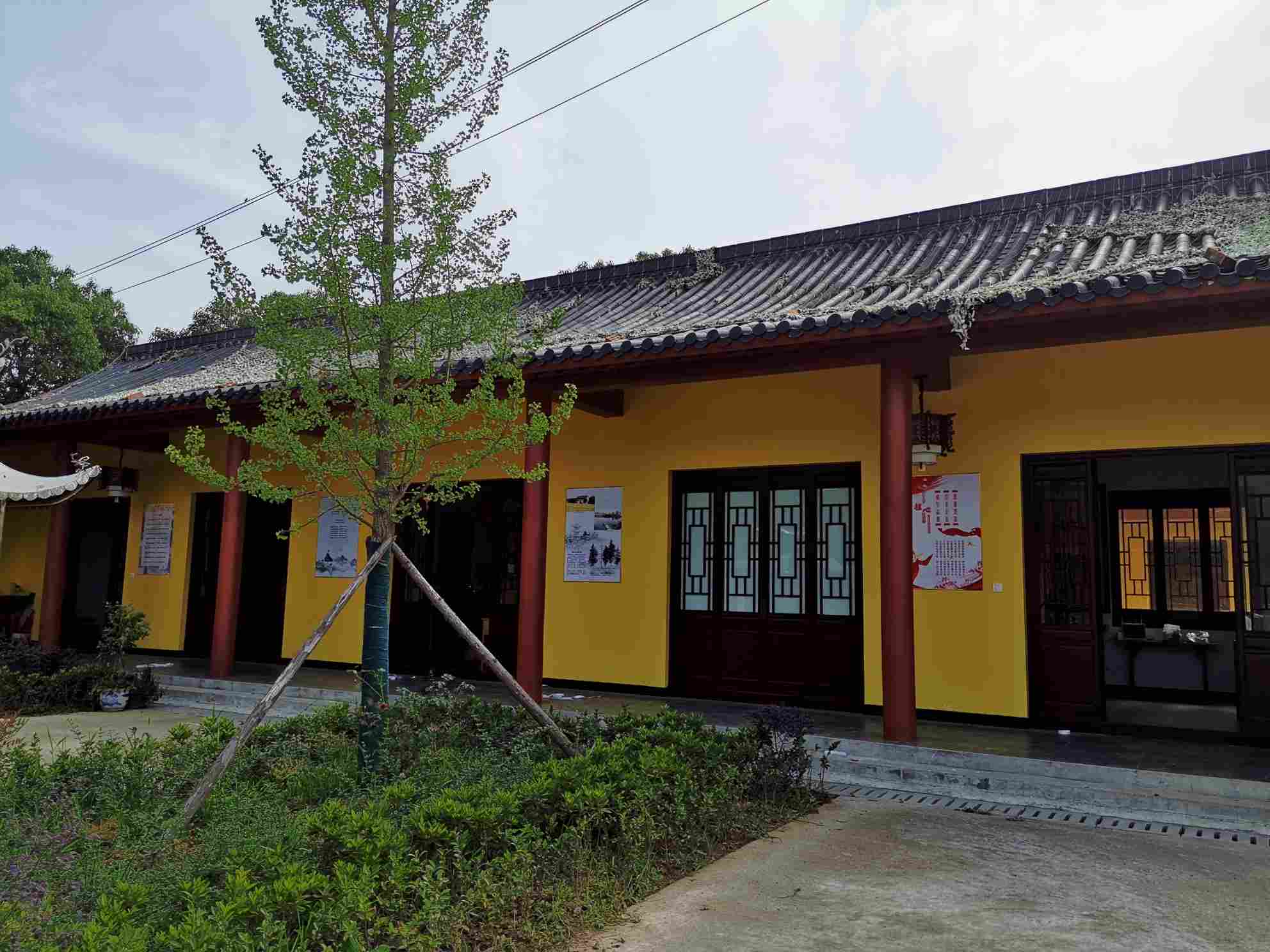 泰山古寺实景照片