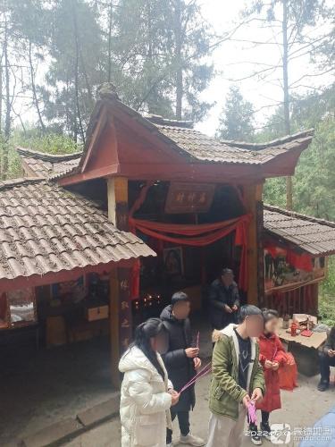 柳垭镇财神庙实景照片