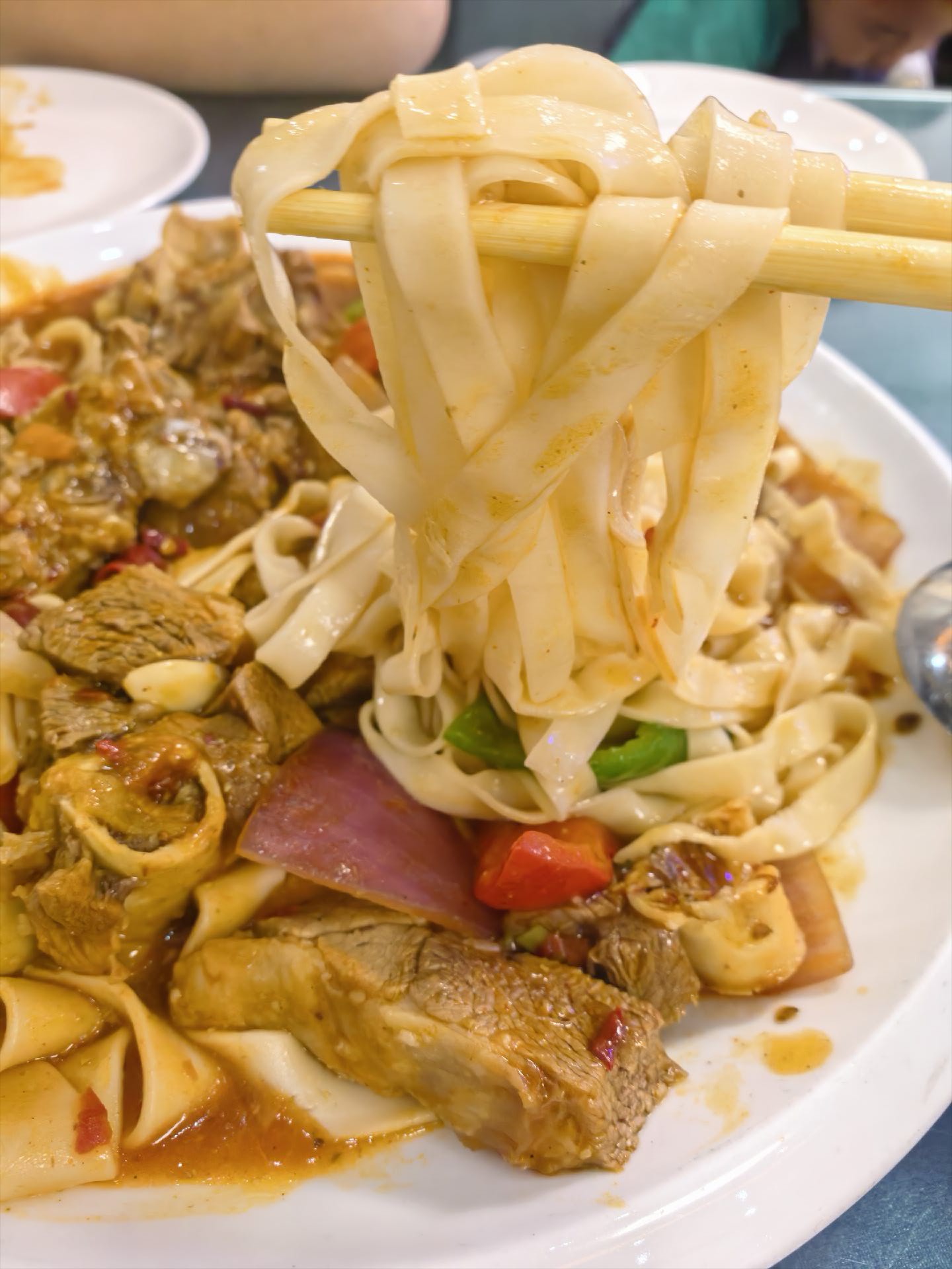 东乡春台手抓美食城