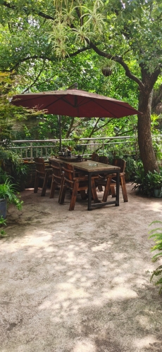 红房子休闲山庄