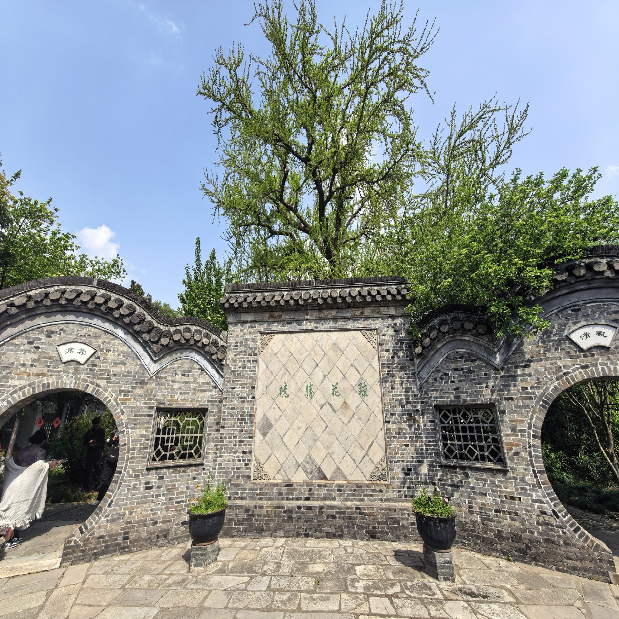On-site photo 5 of Qiong Hua Guan
