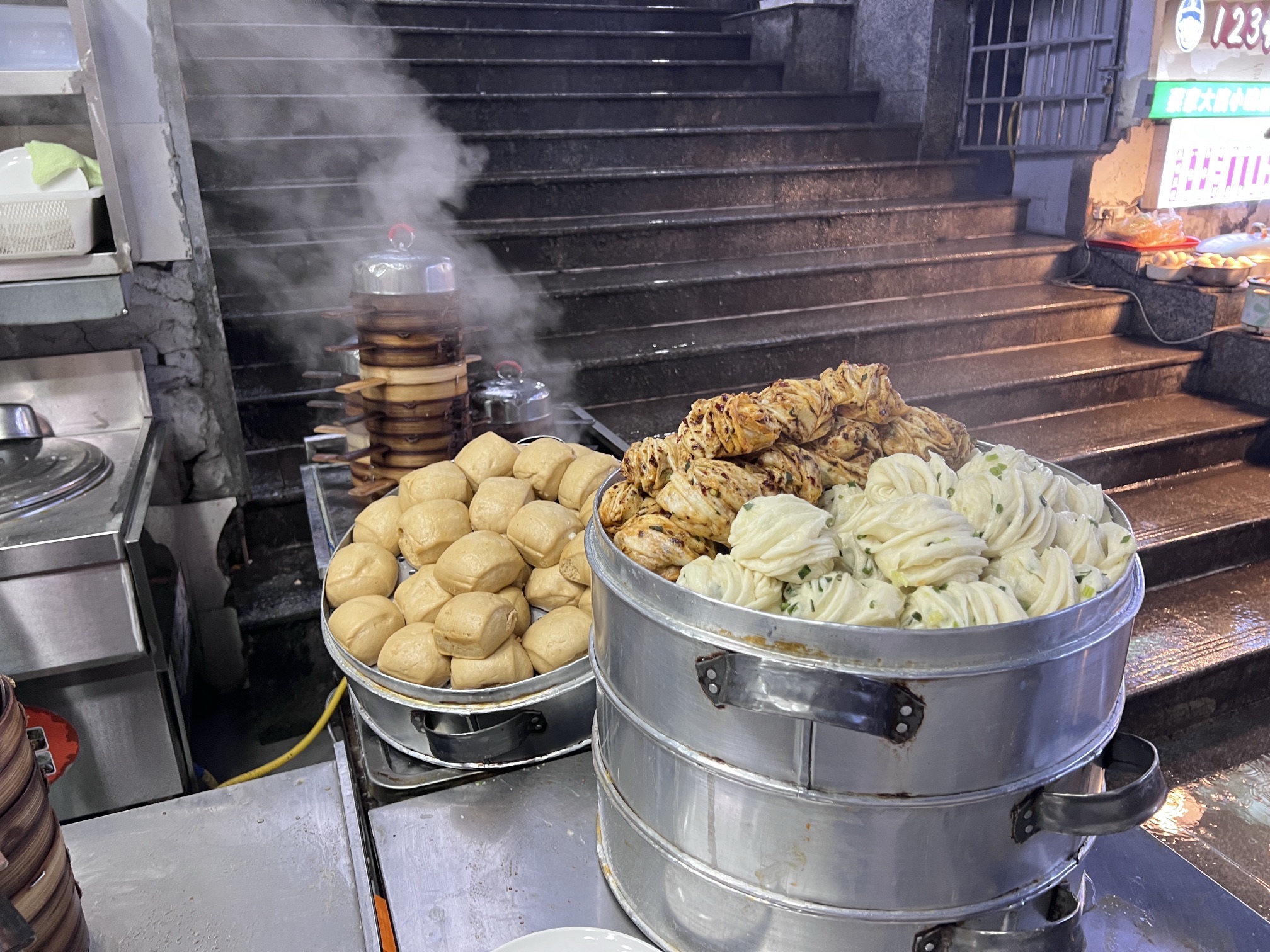 袁氏瘪包子店