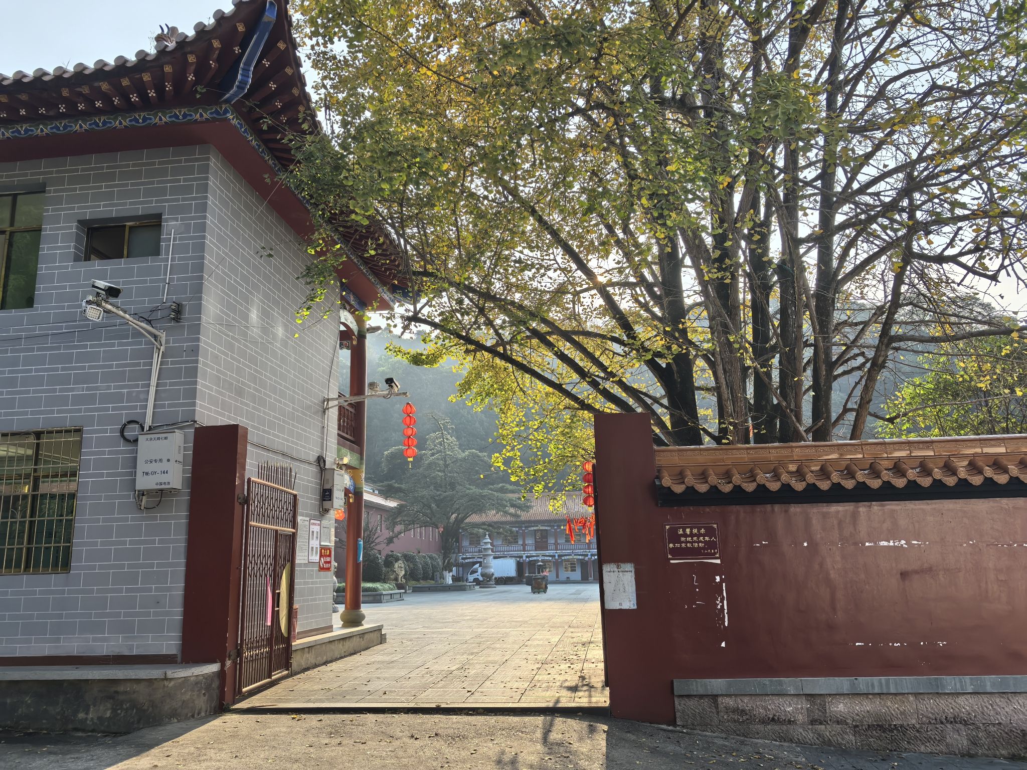 灵岩寺实景照片