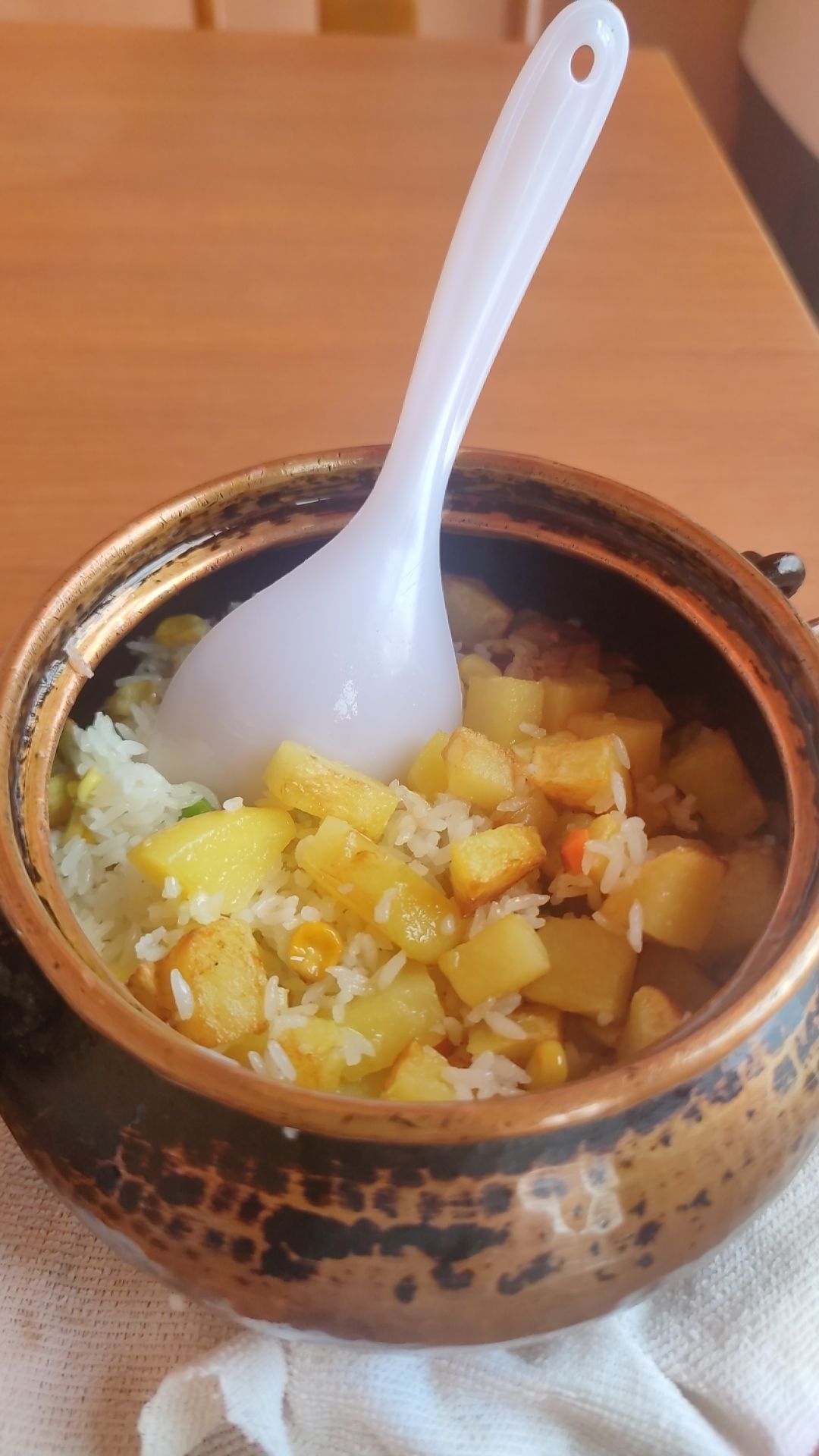 抚仙湖澜潼澋野生菌石锅鱼(抚仙湖店)