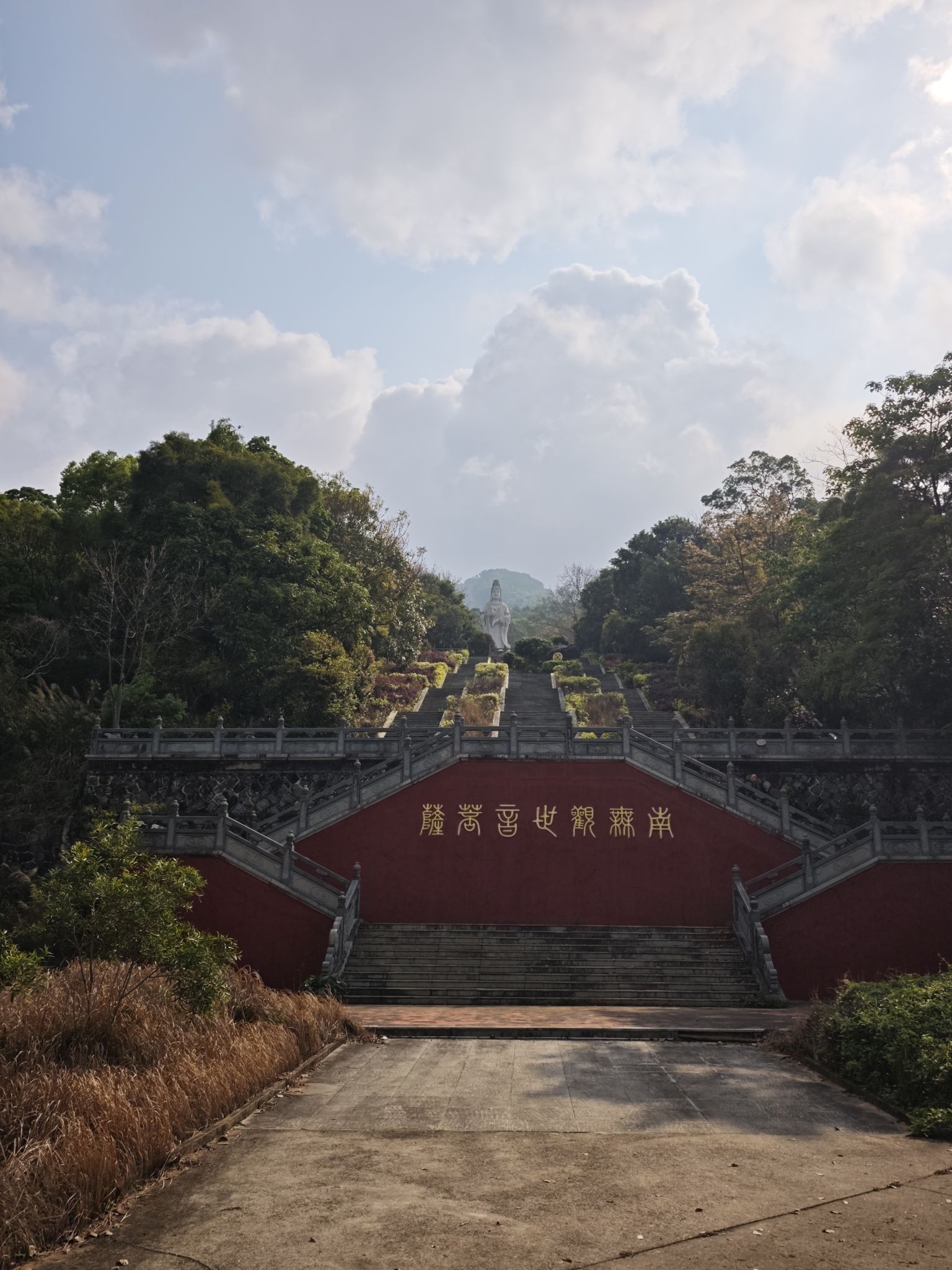 圆通讲寺实景照片
