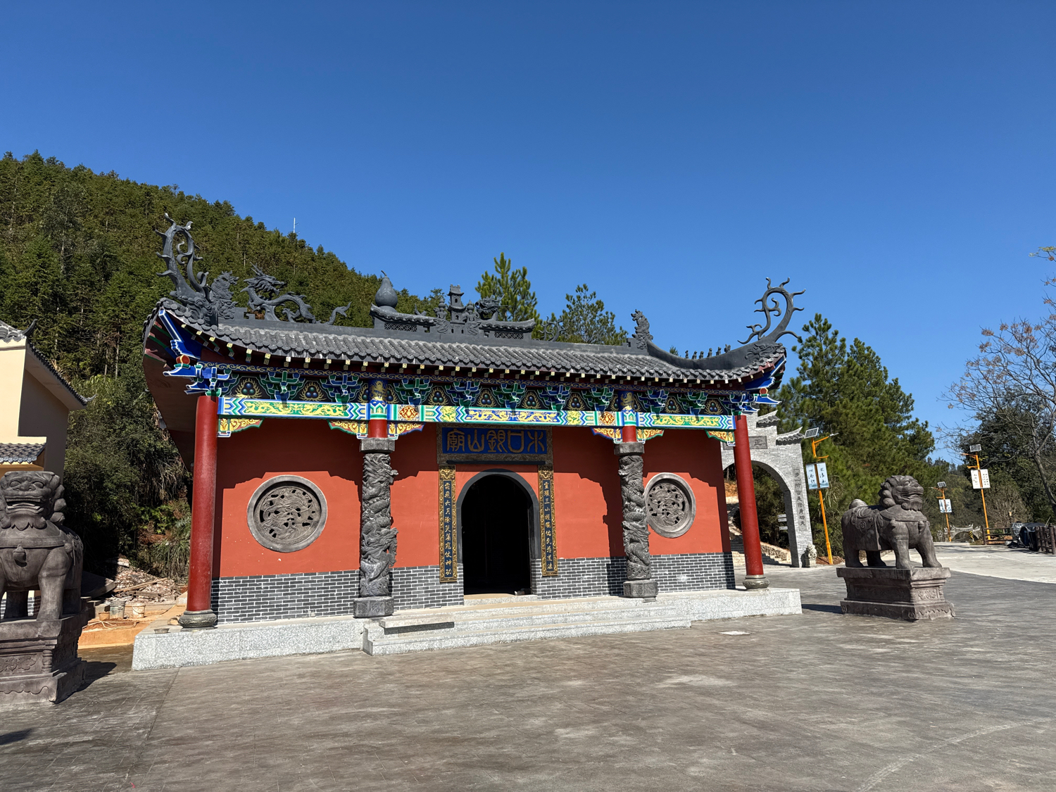 水口银山庙实景照片