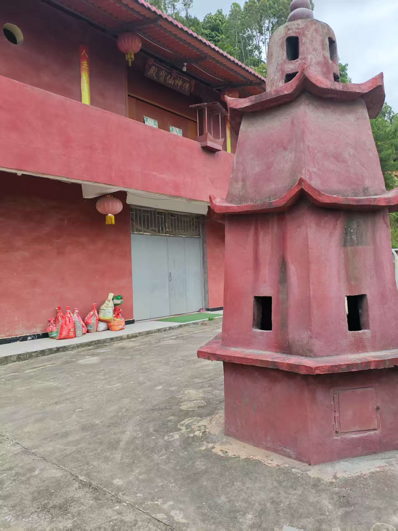 佛神仙宝殿实景照片