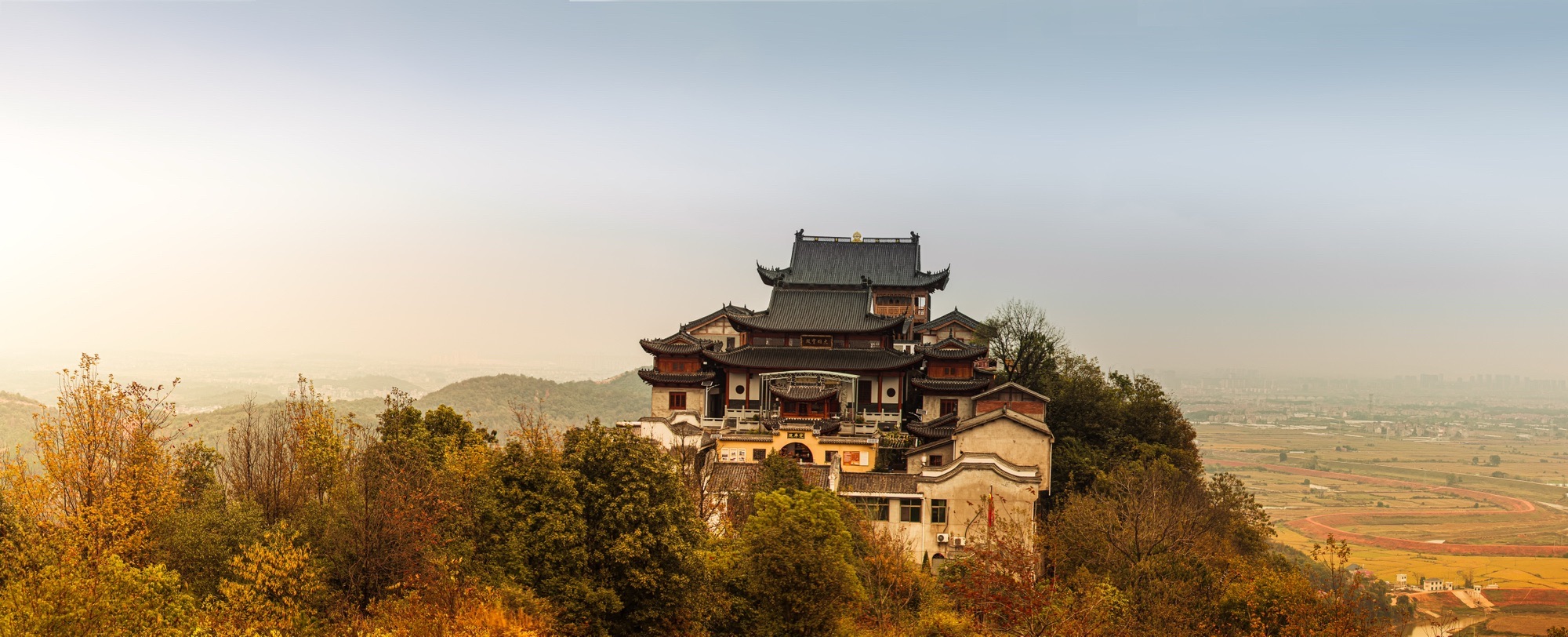 鸣山禅寺实景照片