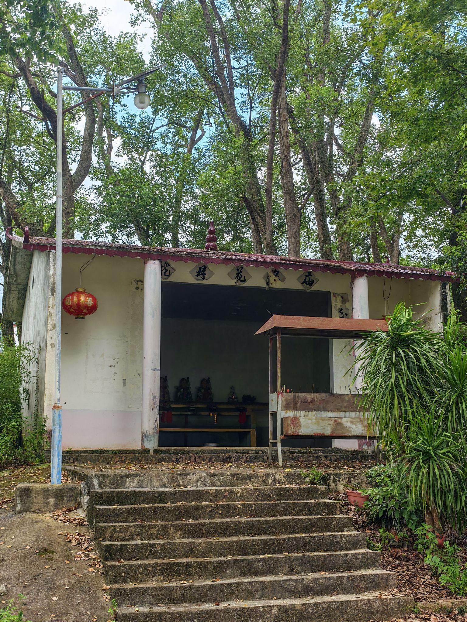 龙母庙实景照片