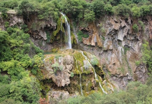 云南堡瀑布旅行图片 2