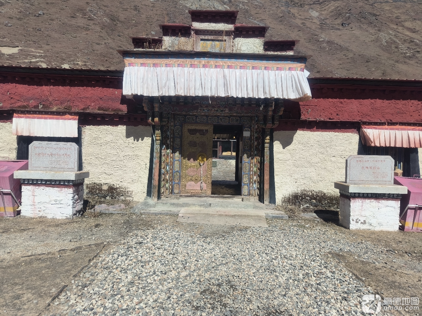 扎西根培寺实景照片