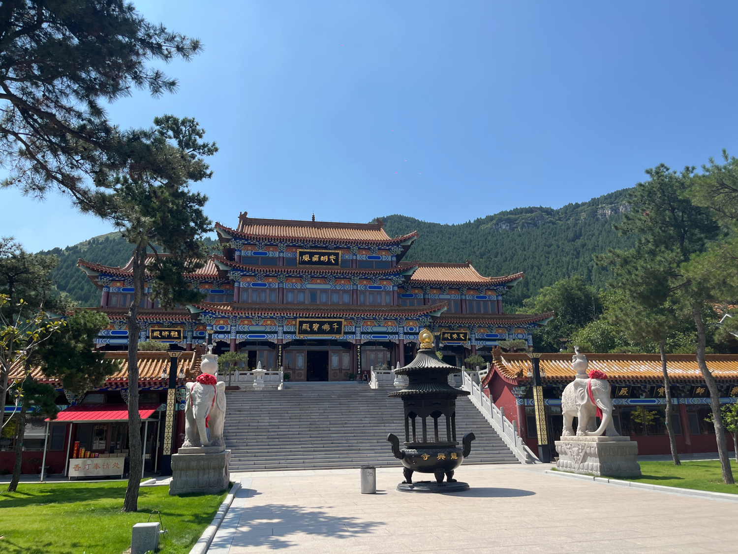 千佛宝殿实景照片