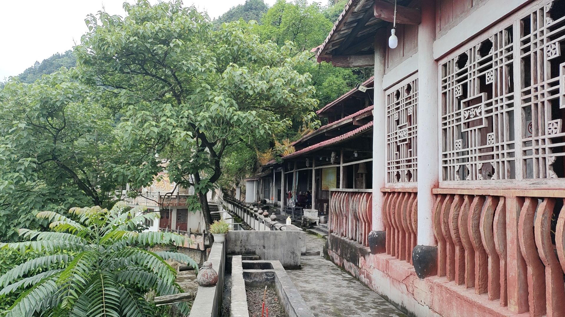 宜宾市兴文县香水山寺实景照片