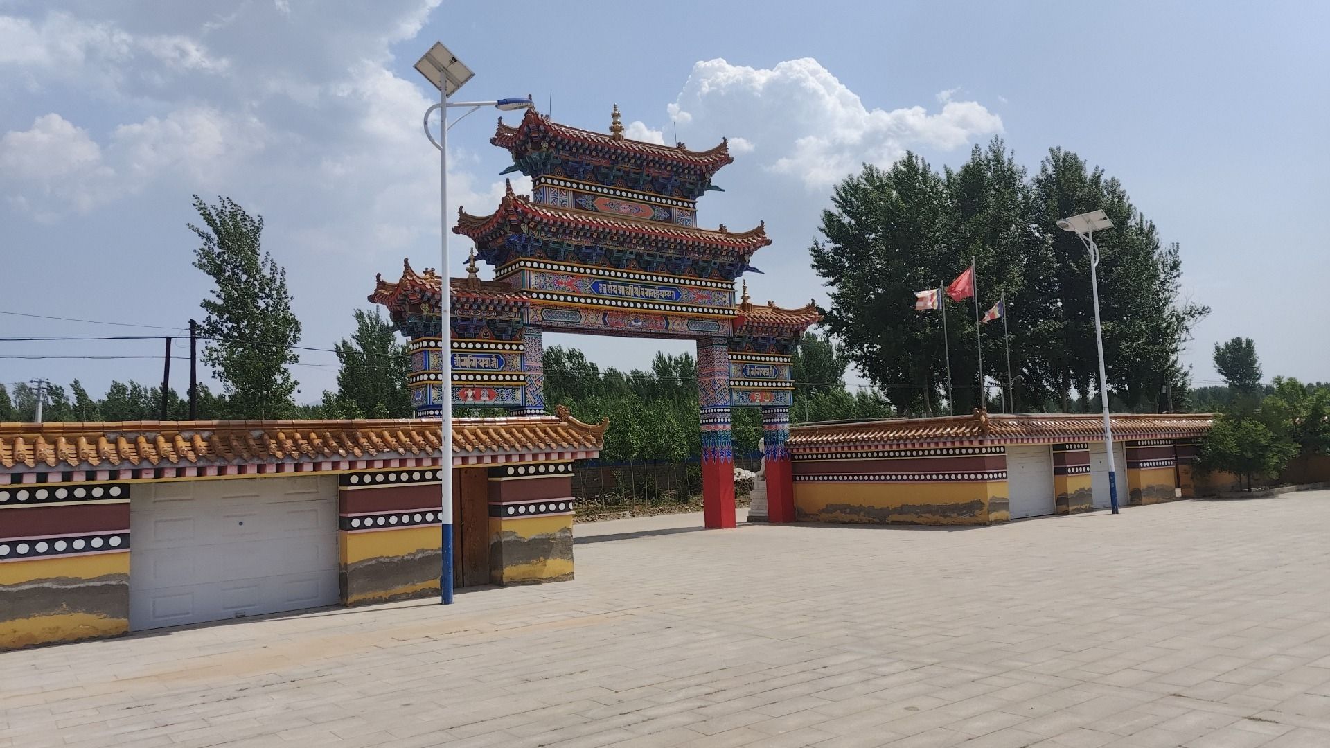 宏观寺实景照片