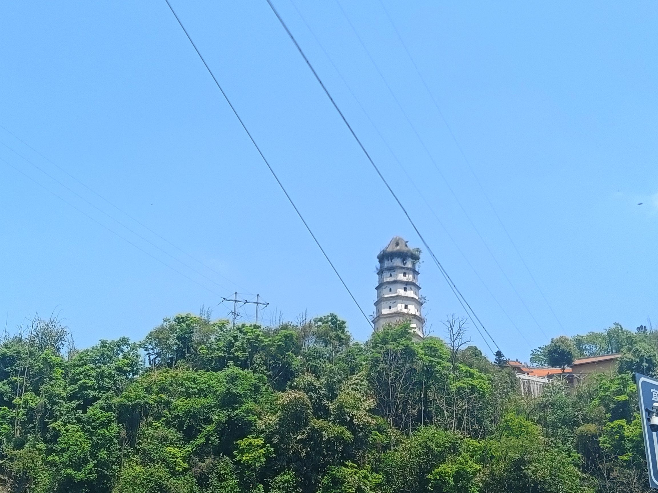 白尼寺实景照片