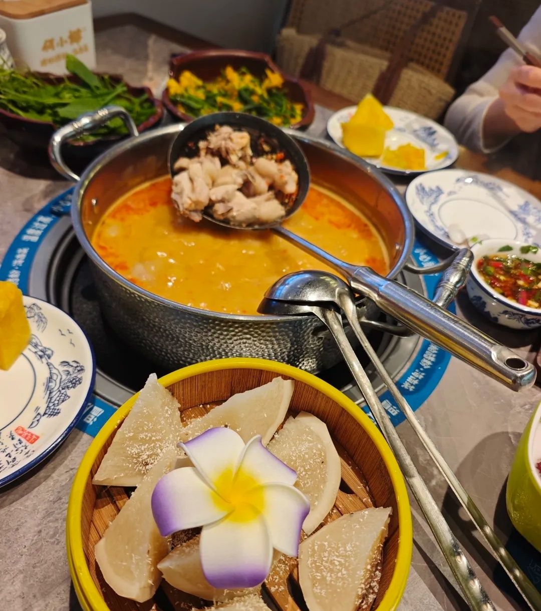 何小椰糟粕醋粉·海南菜(三亚湾店)