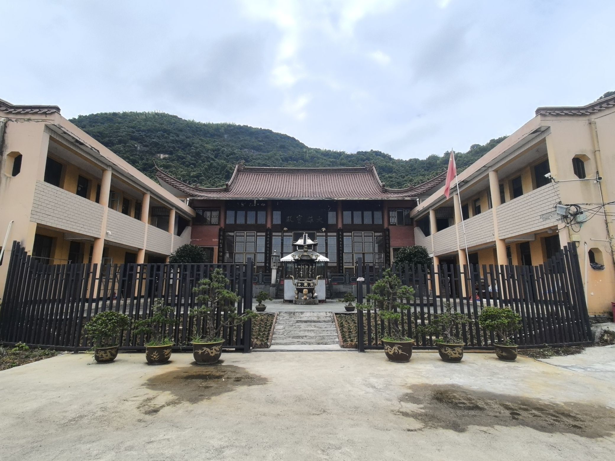 平阳县昆阳镇水亭清泉寺实景照片