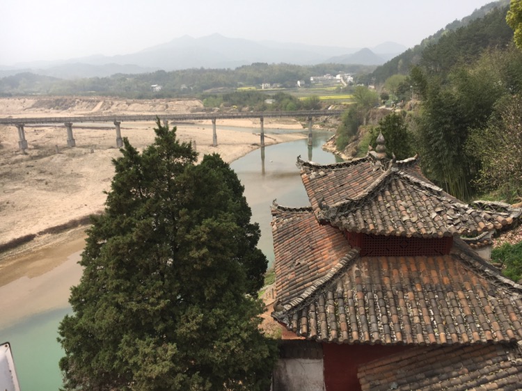 钓鱼寺实景照片