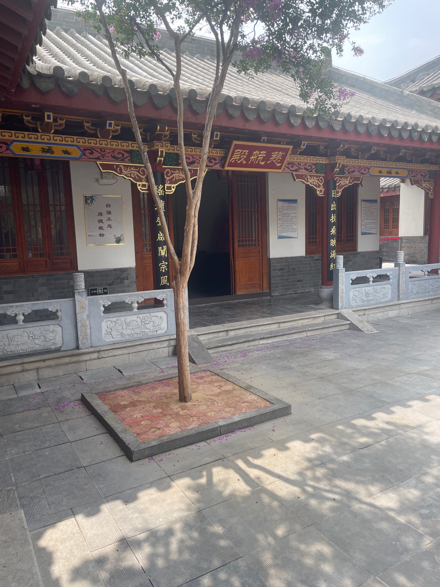 城隍庙实景照片