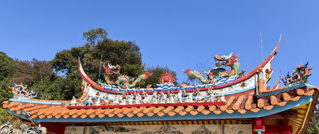 文山斗拱岩寺实景照片