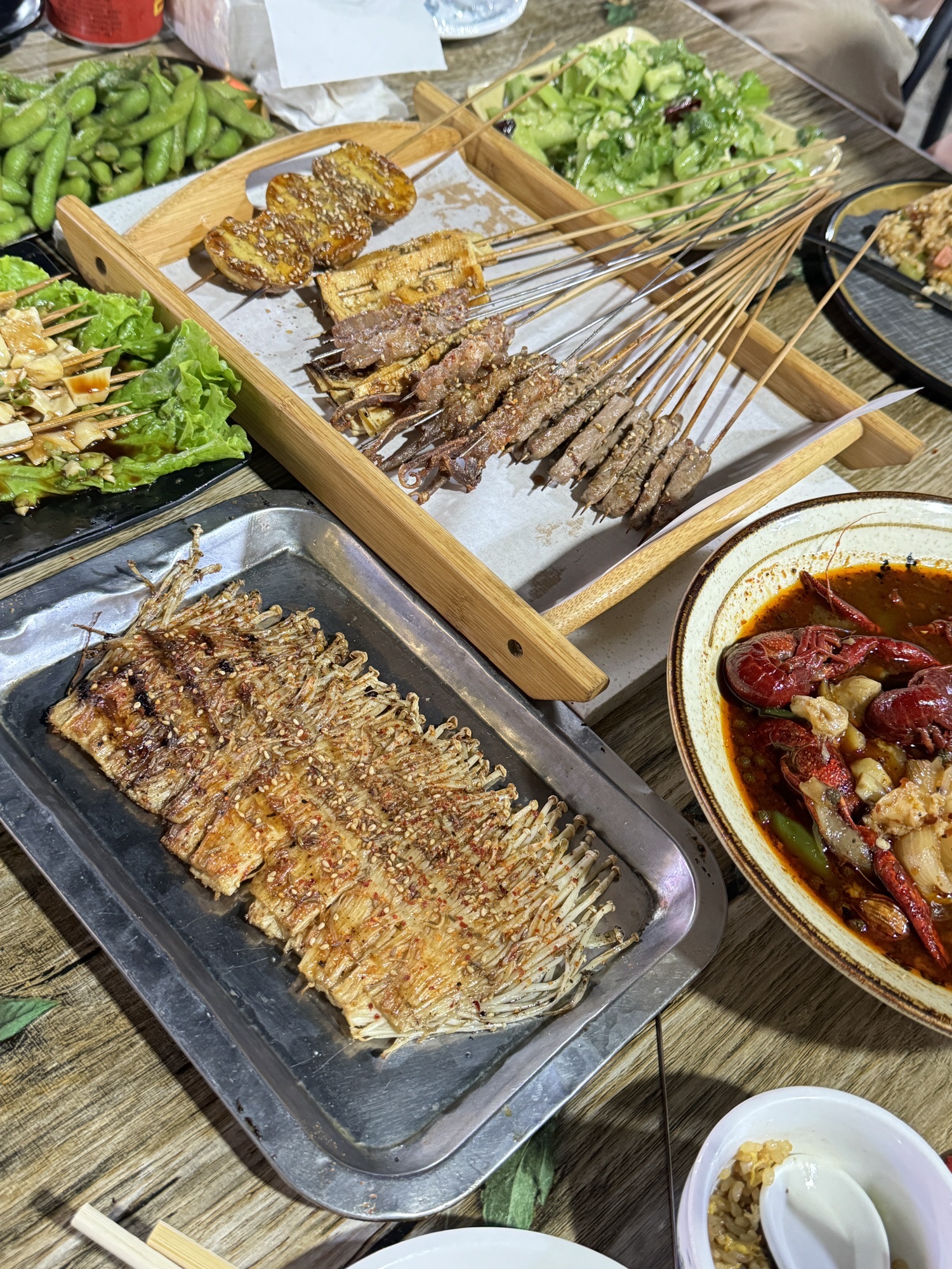 金串手抓龙虾