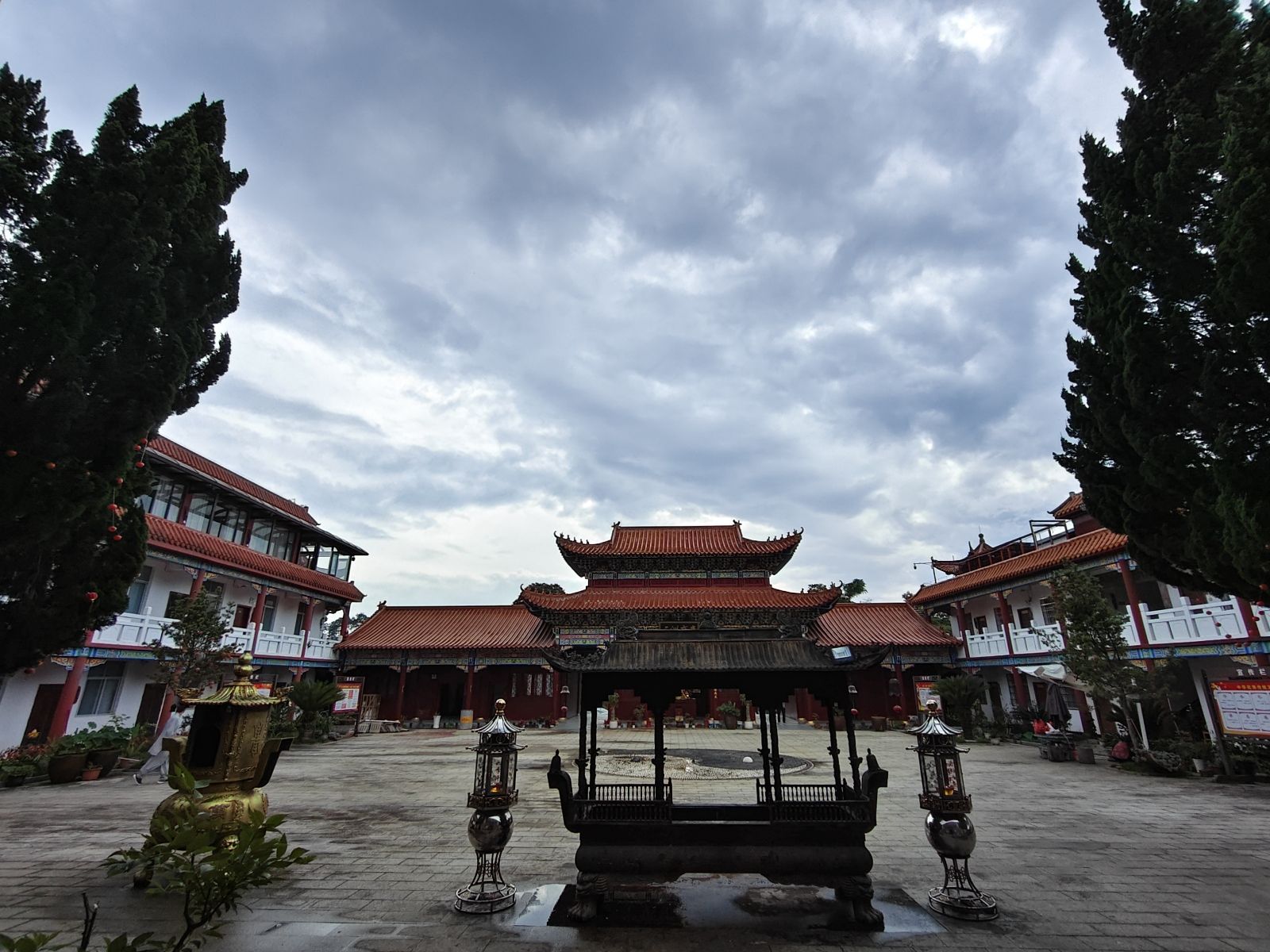 天虹山镇国寺实景照片