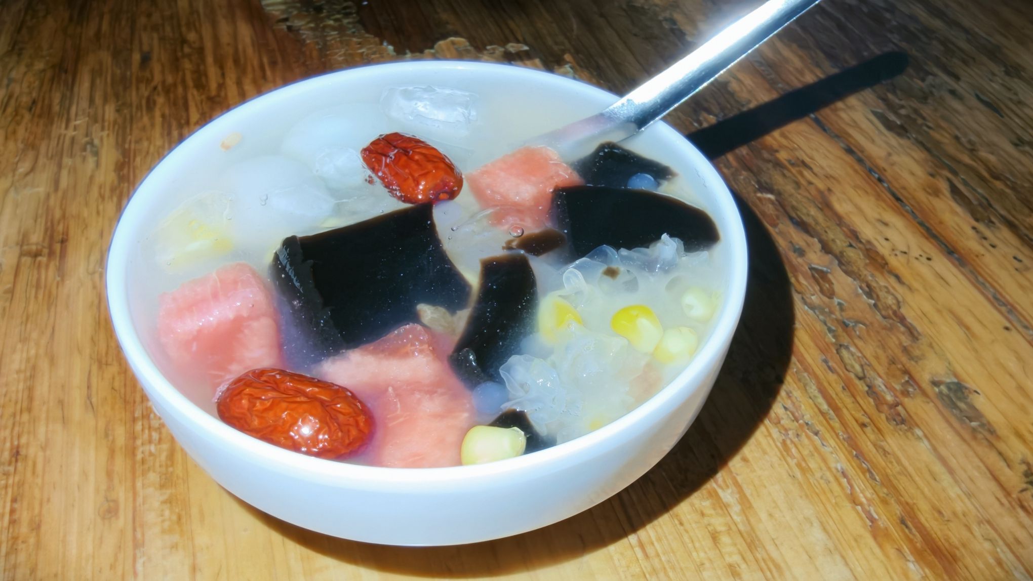 美子子清补凉小吃店