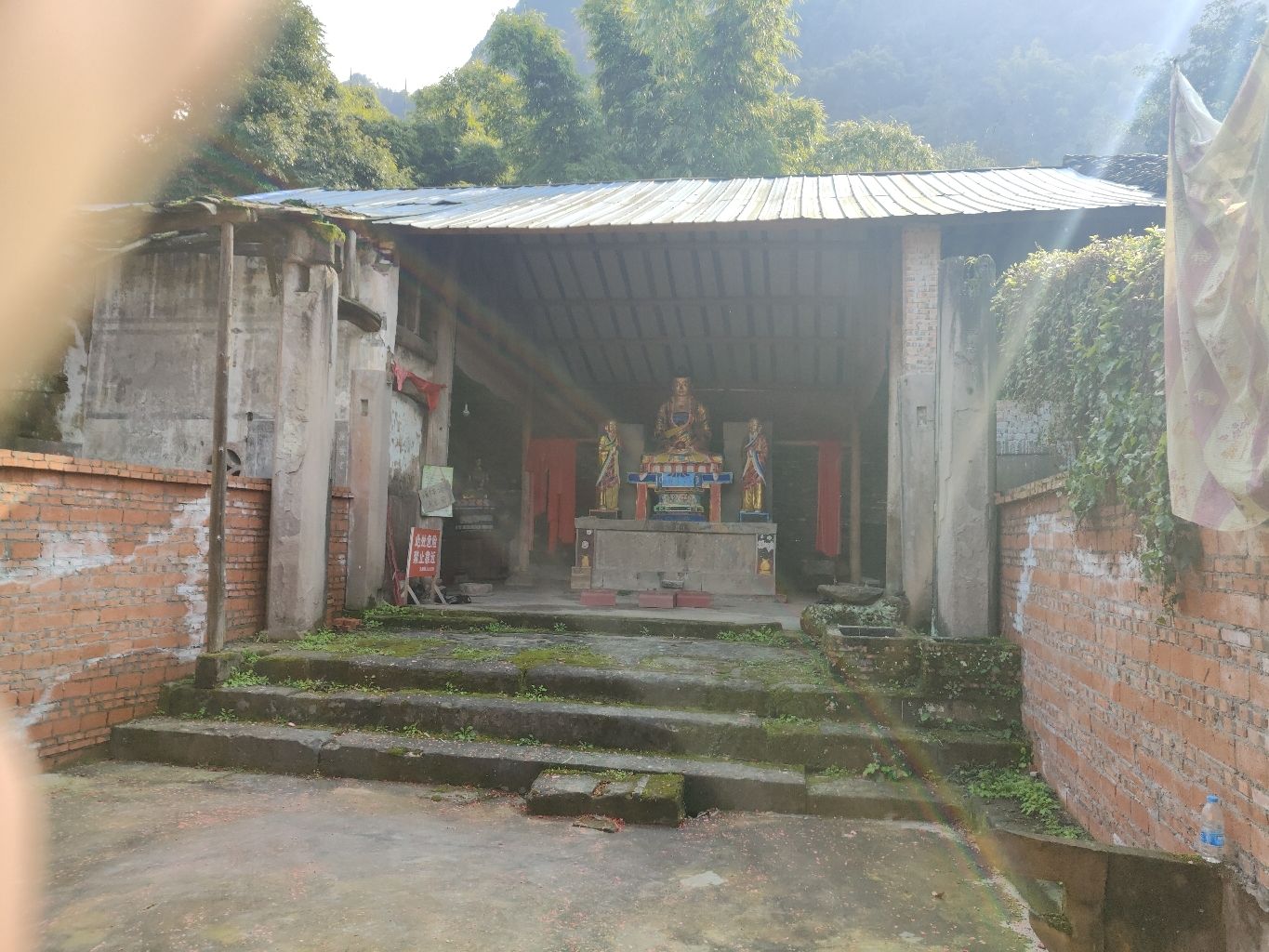 黑岩寺实景照片