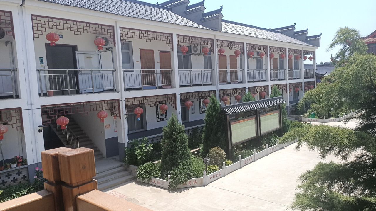 河北省辛集市抬头禅寺实景照片