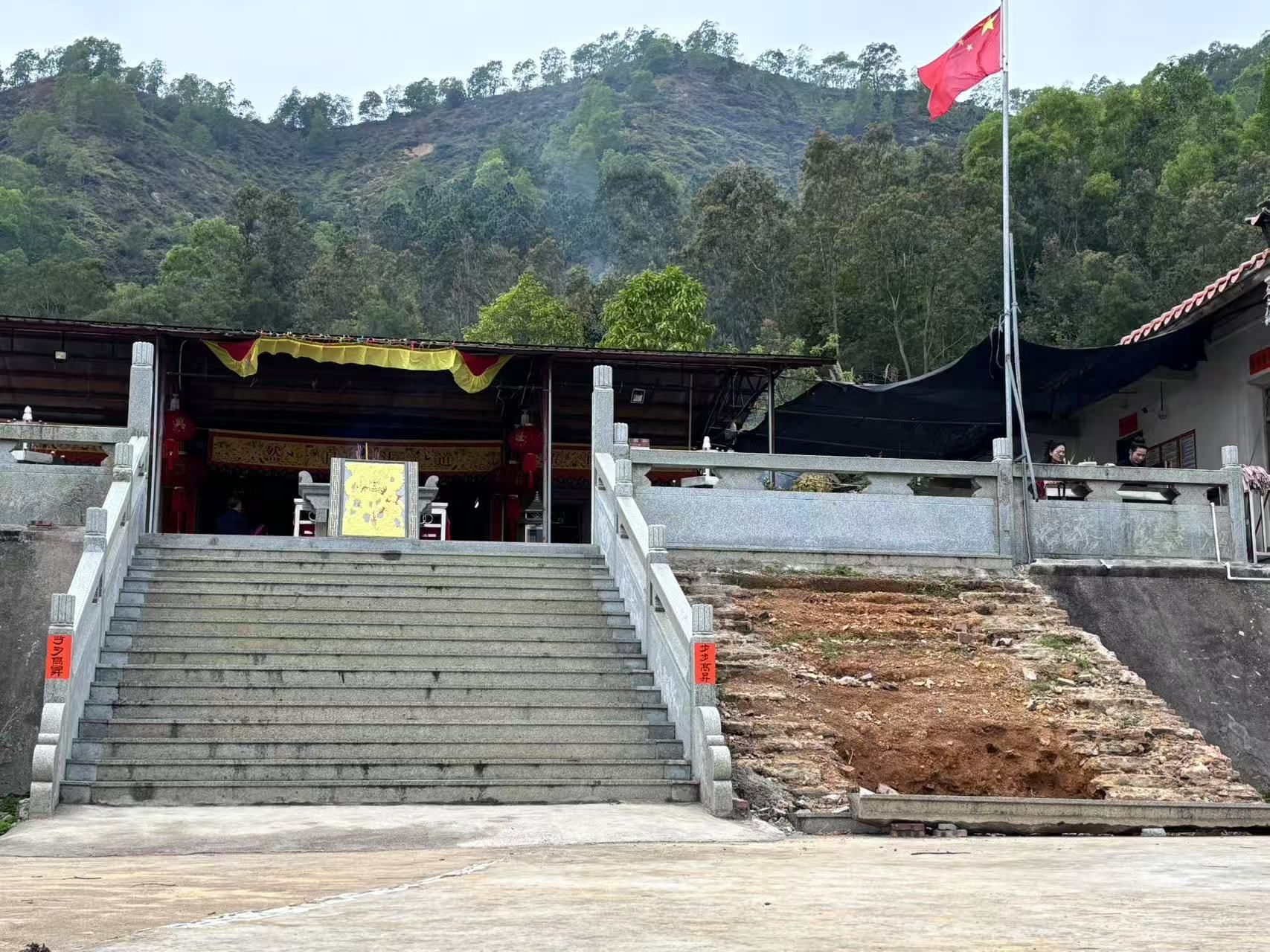 陆丰市金厢镇江梅山通玄观实景照片
