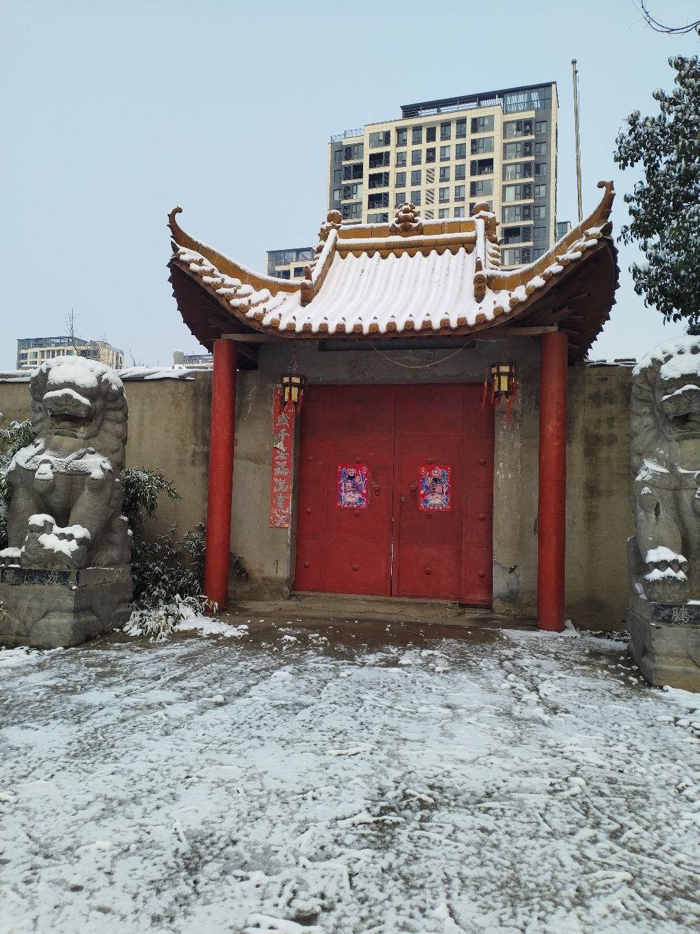 铁三官庙实景照片